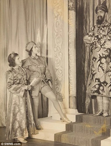 Ảnh mới công bố: Nữ hoàng Elizabeth thời xuân sắc ảnh 5